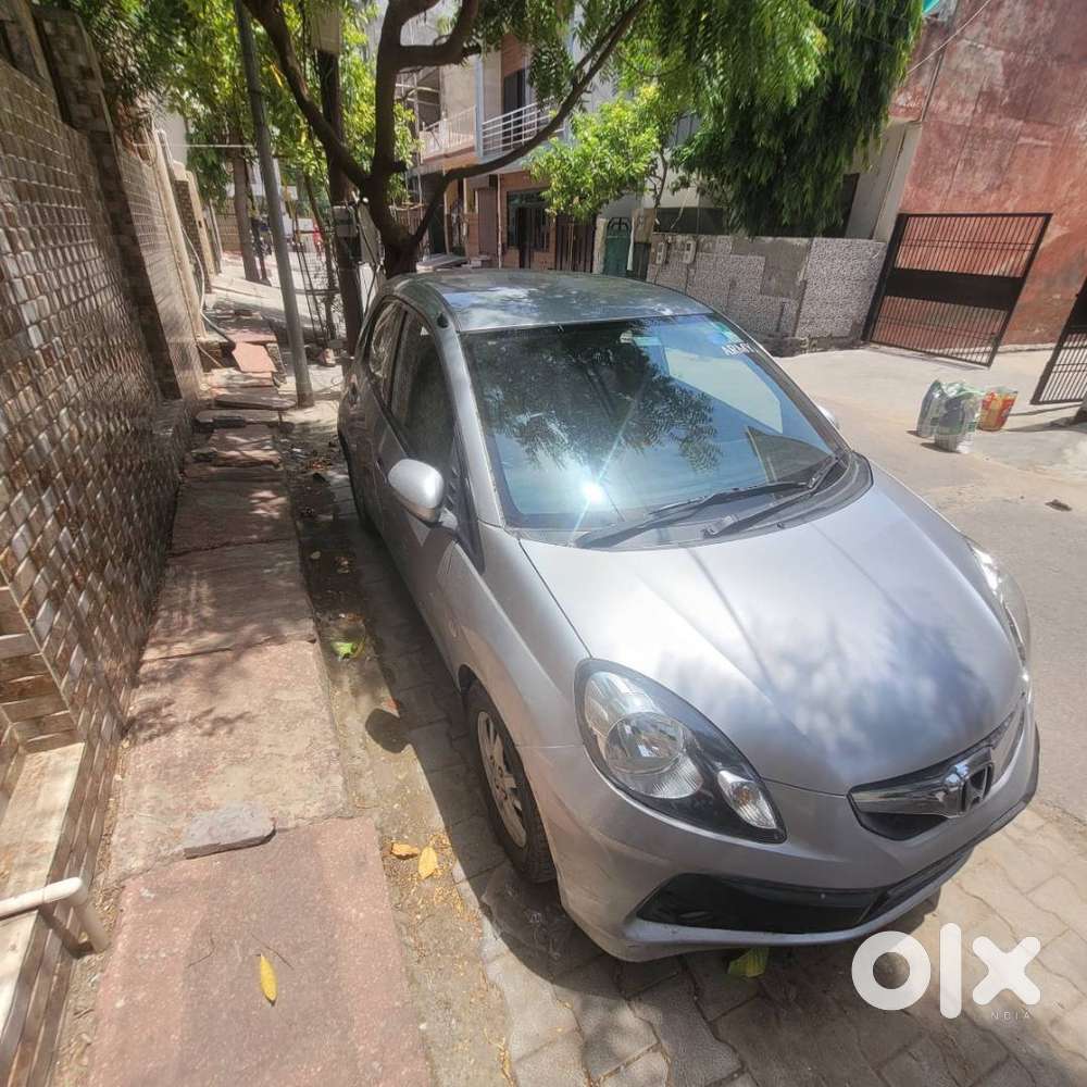 Honda Brio 2012 Petrol Well Maintained