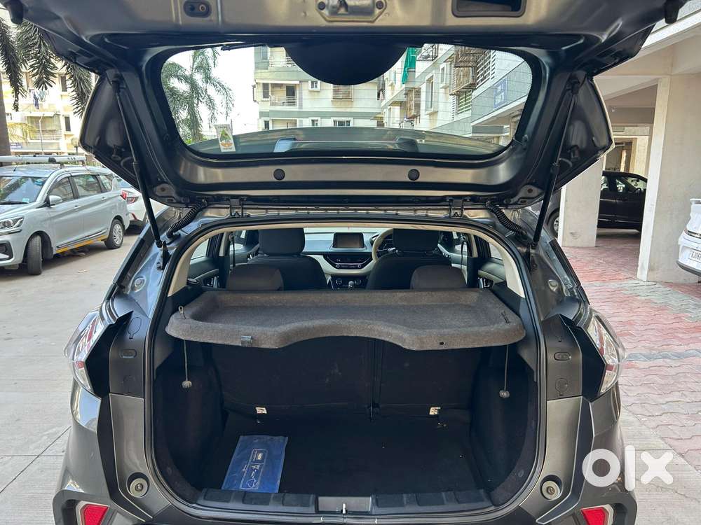 Tata Nexon Amt Xza Plus, 2020, Petrol