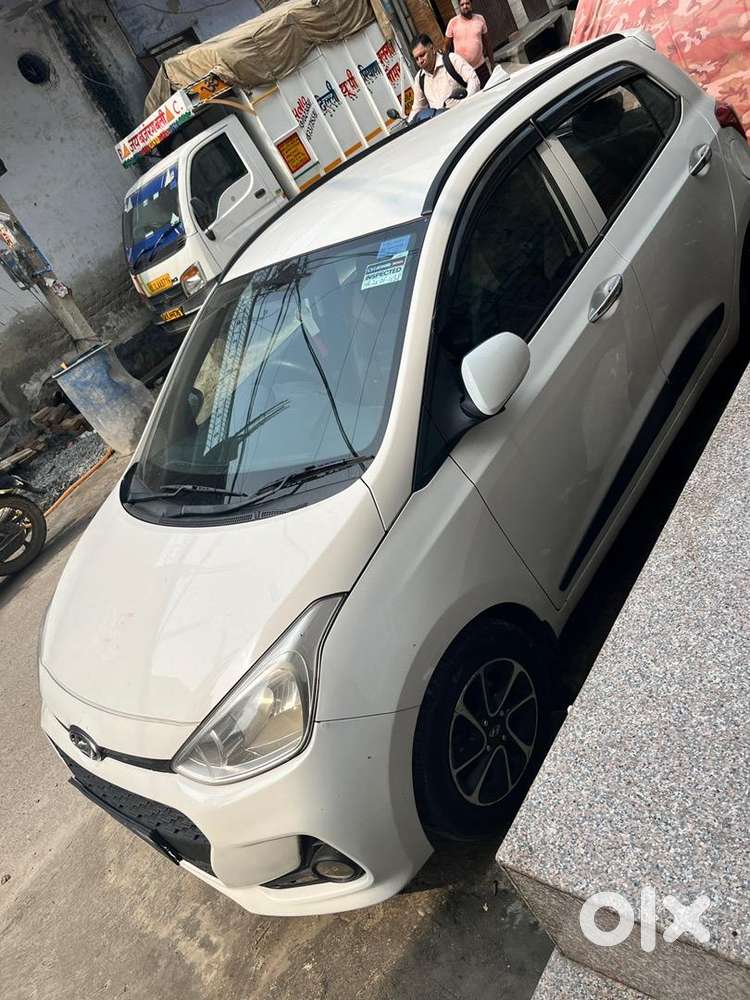 Hyundai Grand I10 2017 Cng & Hybrids Well Maintained