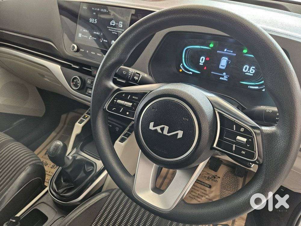 Kia Carens 1.4 Prestige 7 Str, 2023, Petrol