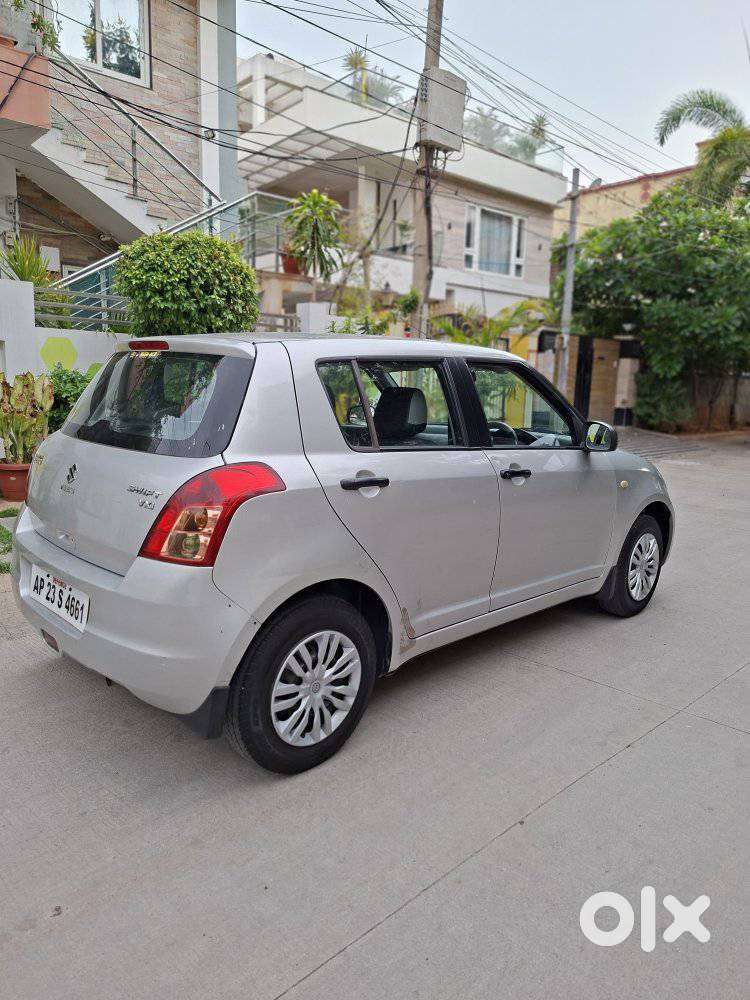Maruti Suzuki Swift Vxi Bsiv, 2010, Petrol
