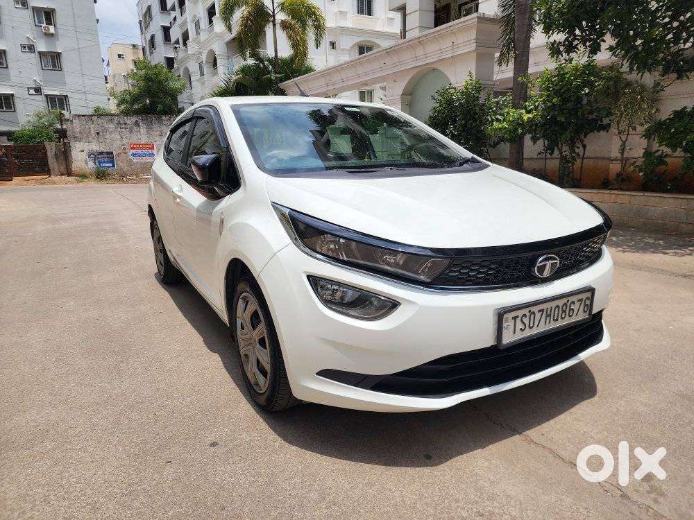 Tata Altroz 1.2 Xe Plus Petrol, 2022, Petrol