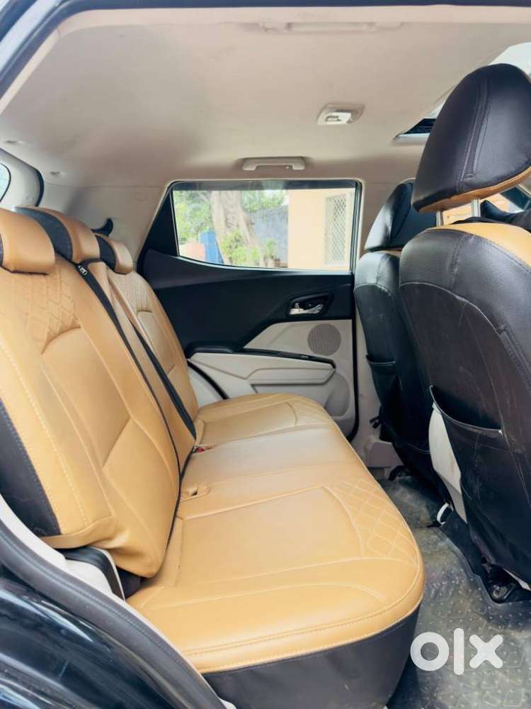 Mahindra Xuv300 W8 Option Diesel, 2023, Diesel