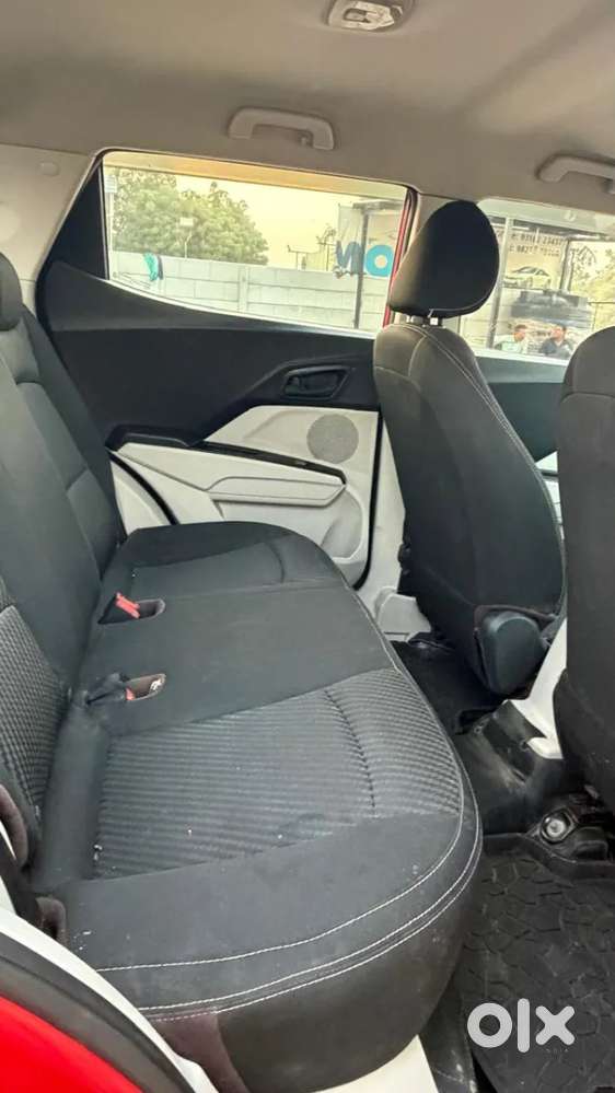 Mahindra Xuv300 W4, 2022, Petrol