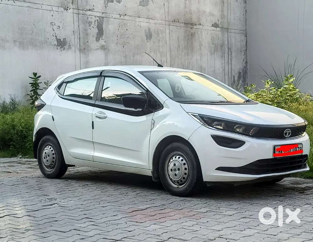 Tata Altroz 1.2 Xm 2020 Petrol Jan 2021 Registration.
