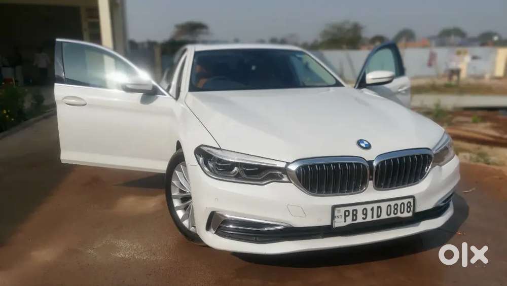 Bmw 5 Series Luxury 2020 With Auto-park Key
