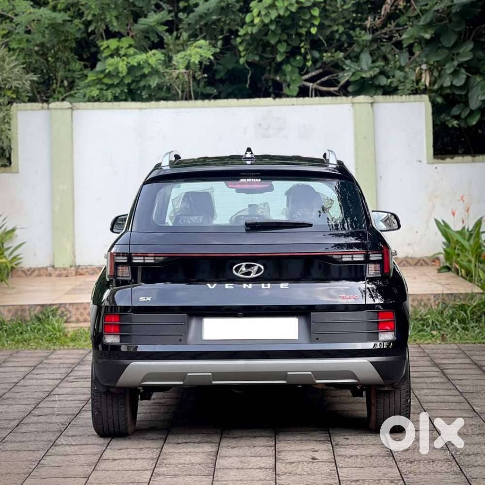 Hyundai Venue 1.0 Sx (o) Turbo Dct, 2024, Petrol