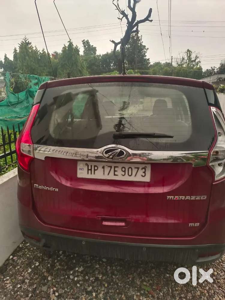 Mahindra Marazzo M8 2018