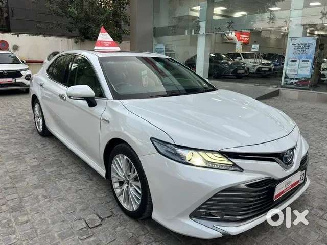 Toyota Camry Hybrid, 2021, Petrol