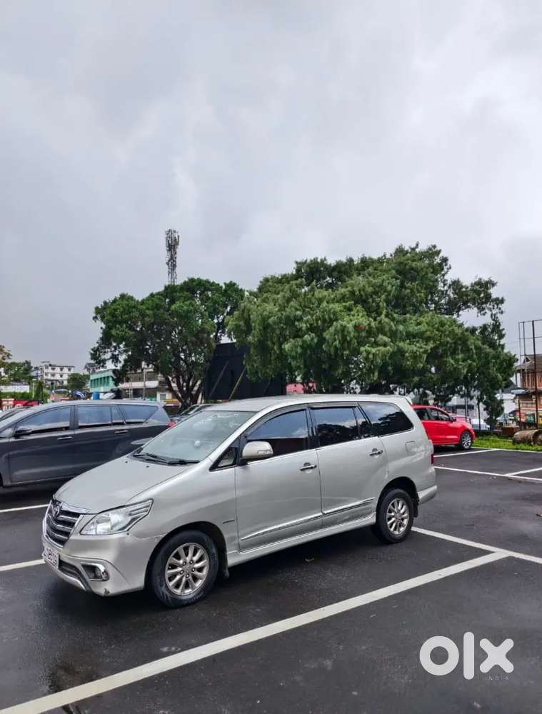 Toyota Innova 2.5 V 7 Seater  2014  Diesel  Well Maintained
