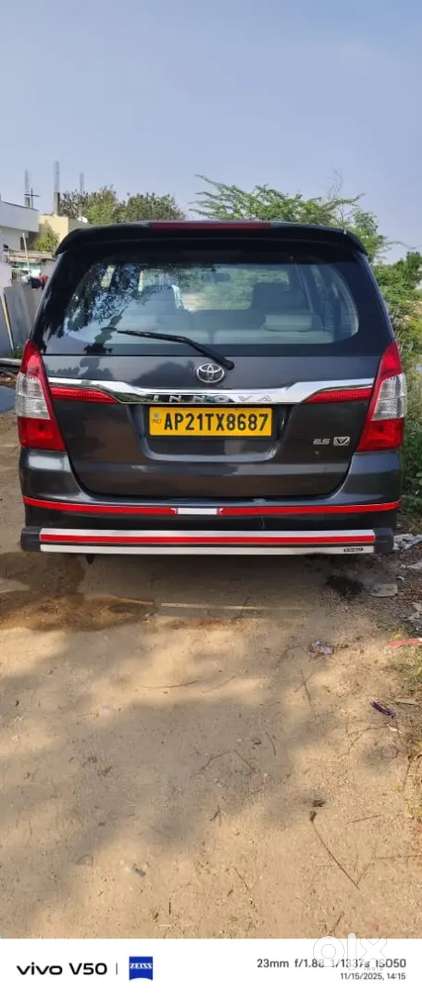 Toyota Innova 2015