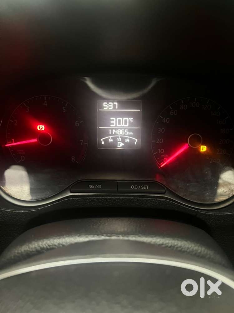 Volkswagen Polo Petrol Manual 2017