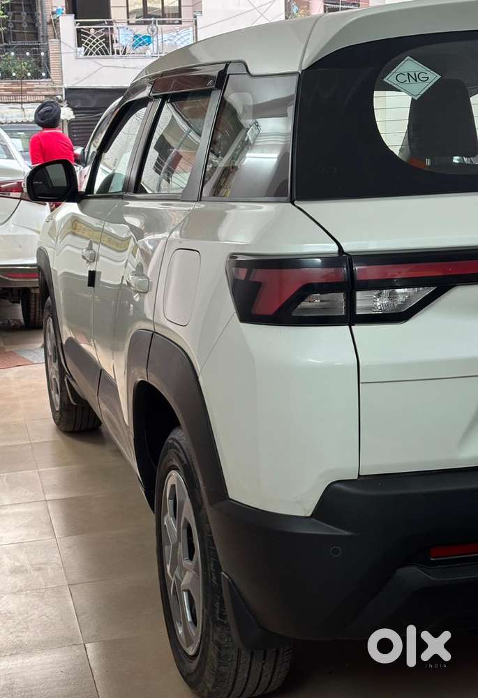 Maruti Suzuki Brezza 1.5 Vxi Cng, 2024, Cng & Hybrids