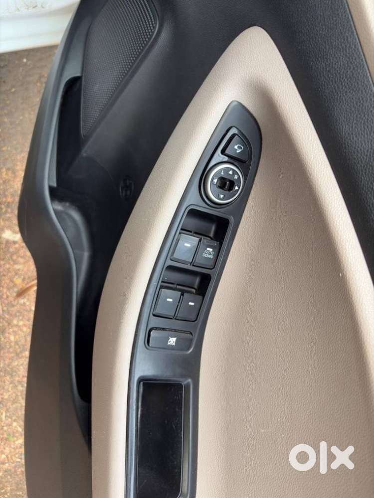 Hyundai I20 Sportz Plus, 2015, Petrol