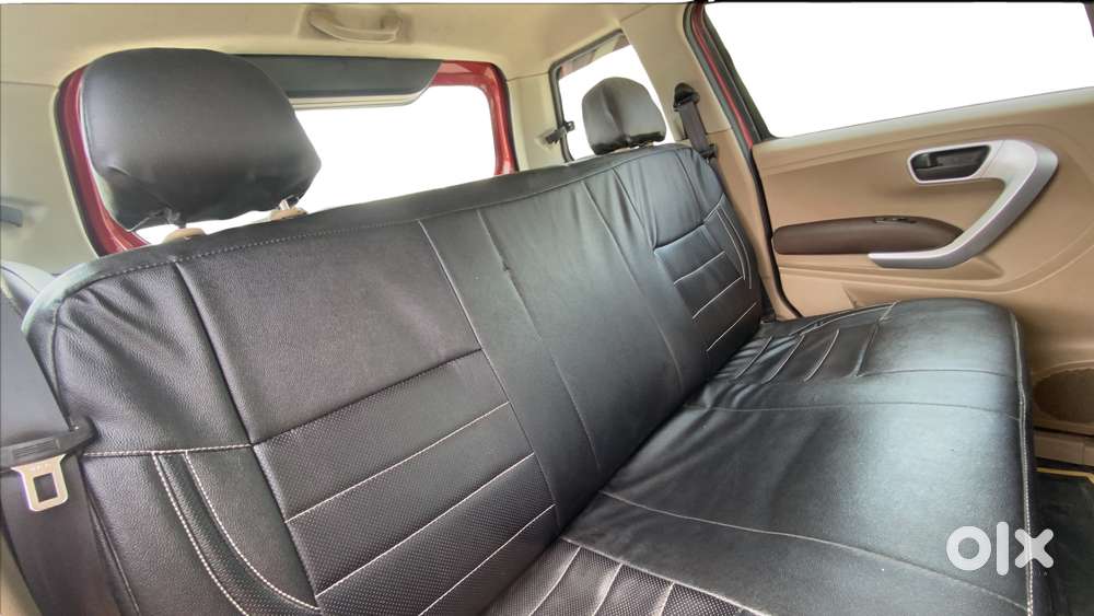 Mahindra Tuv 300 Mhawk100 T8, 2017, Diesel