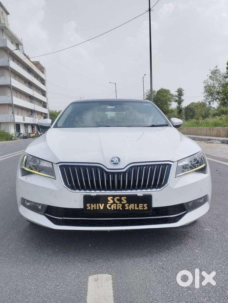 Skoda Superb Lk 1.8 Tsi At, 2017, Petrol