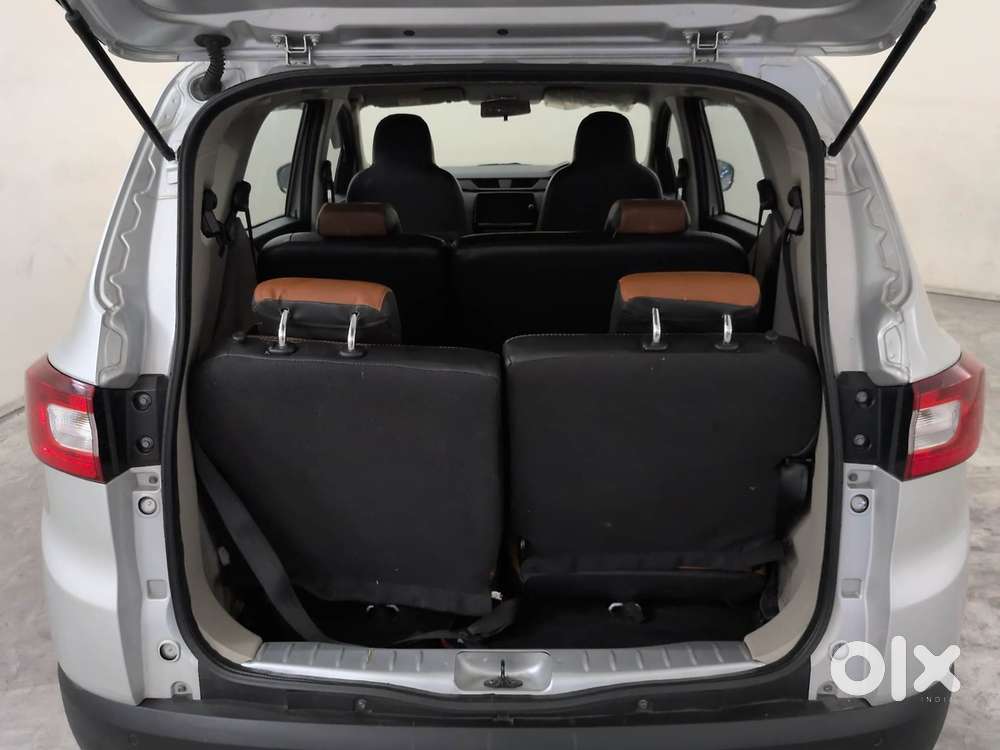 Renault Triber Rxt, 2022, Petrol