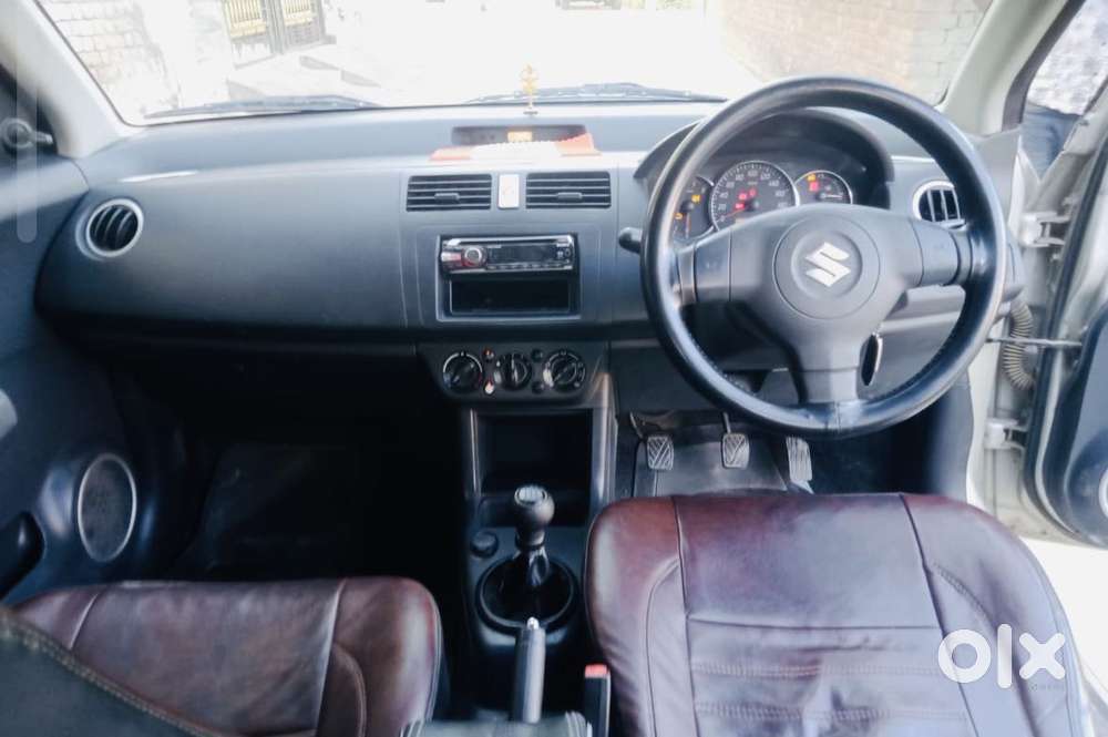 Maruti Suzuki Swift Vxi Glory Limited Edition, 2011, Petrol