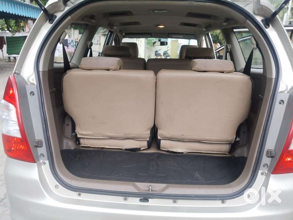 Toyota Innova 2.5 Vx 8 Seater Bs Iv, 2015, Diesel