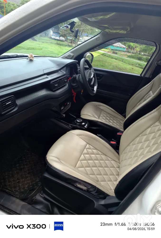 Tata Punch Ev 2025 With 300km Range (8 Air Bag Safety)