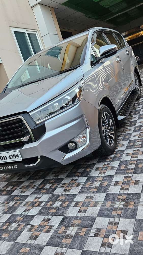 Toyota Innova Crysta 2.4 V 8 Str, 2023, Diesel