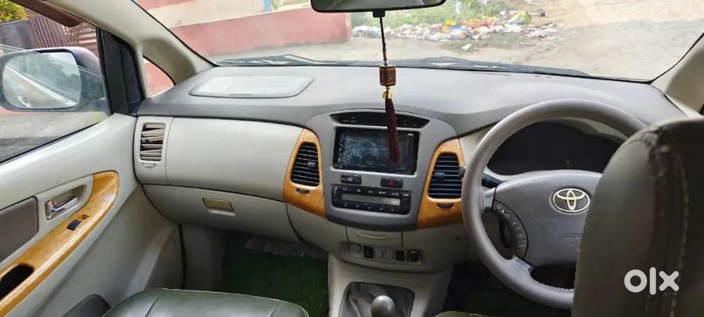 2009 Toyota Innova 2.5 V Diesel 8 Seater, Well Maintained