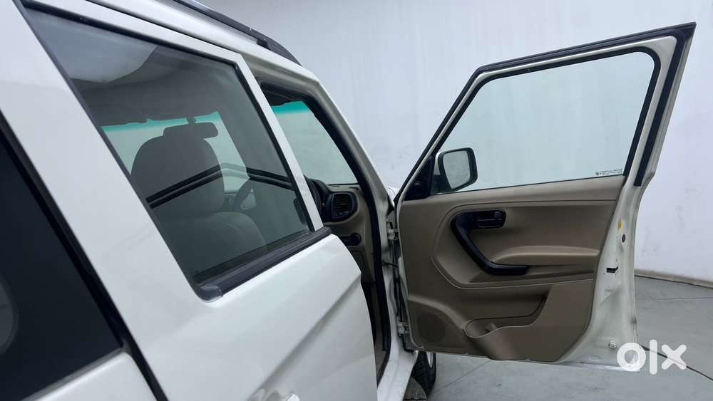 Mahindra Tuv 300 T6, 2017, Diesel