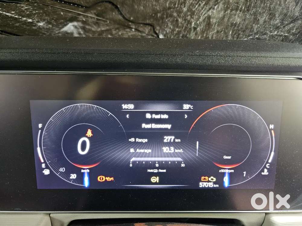 Mahindra Xuv700 Ax 5 2022 Petrol