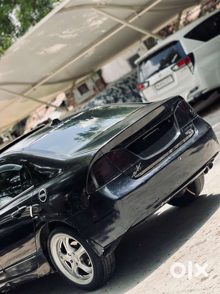Honda Civic (sunroof)