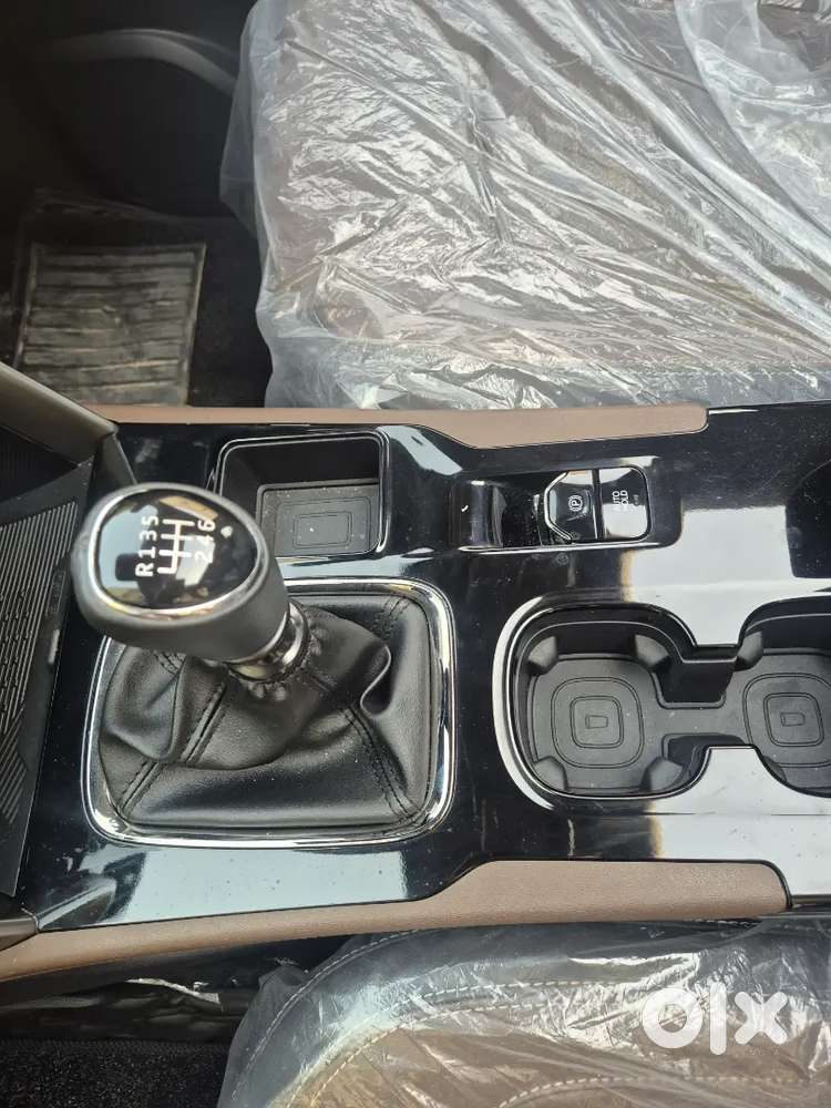 Mahindra Scorpio-n Z8l 2wd Manual Diesel 2025
