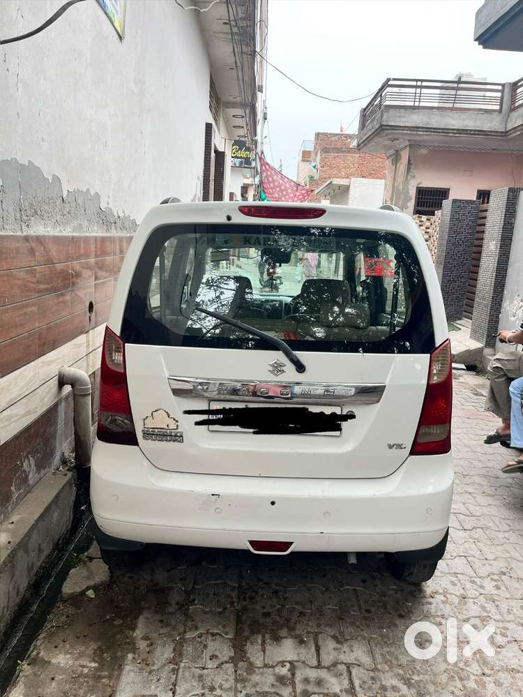 Maruti Suzuki Wagonr Vxi Cng  Dec 2010  30-34 Km/kg