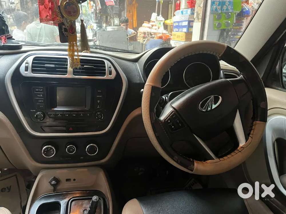 Mahindra Tuv 300 Plus 2018