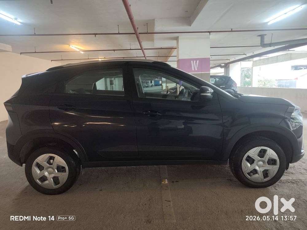 Tata Nexon Pure Plus (s) Petrol Amt, 2025, Petrol