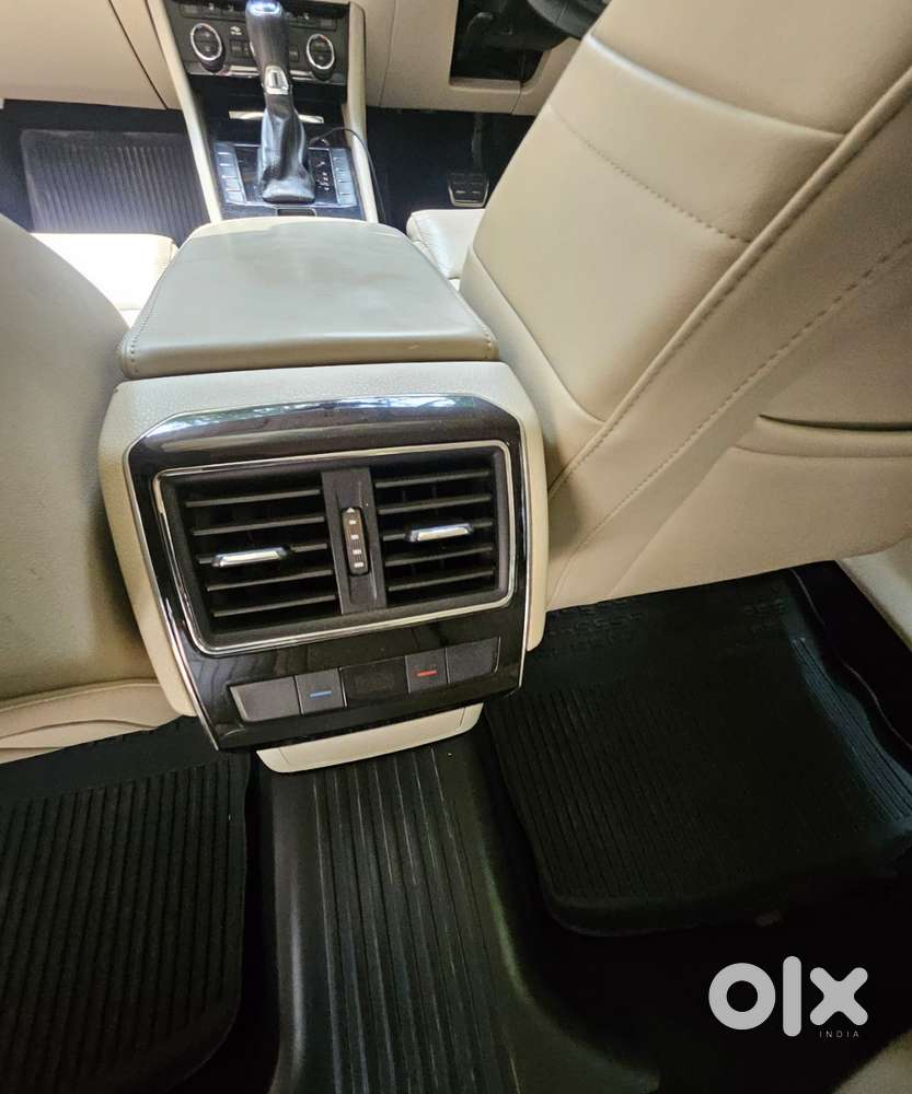 Skoda Superb 2.0 Tsi At L&k, 2020, Petrol