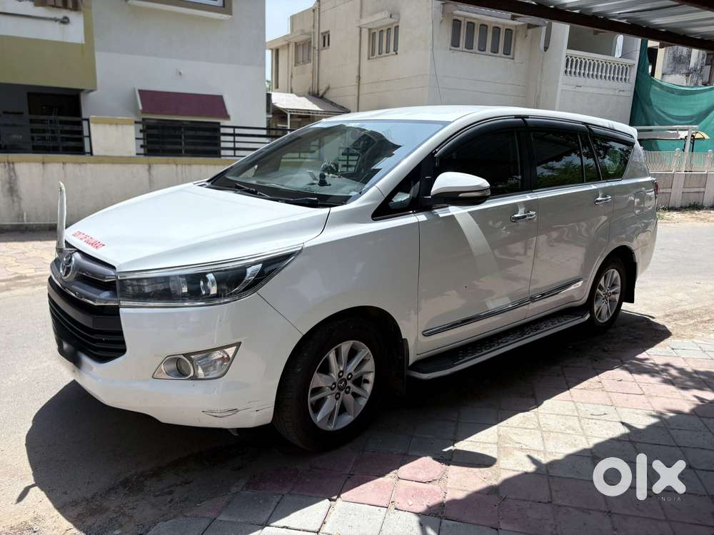 Toyota Innova Crysta 2.4 Vx Mt 8s, 2017, Diesel