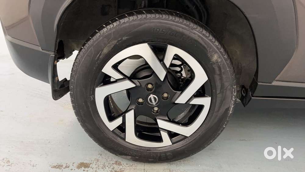Nissan Magnite 1.0 Xv, 2023, Petrol