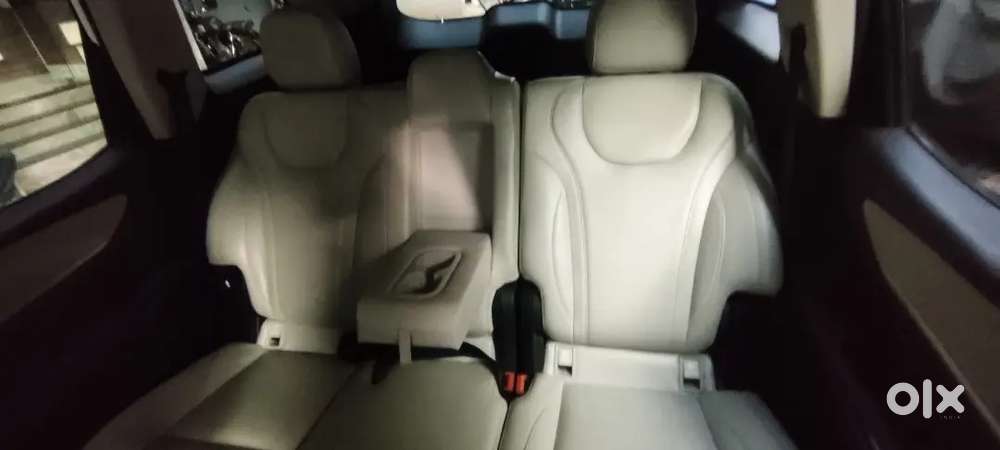 Mahindra Xuv700 Ax7 2025