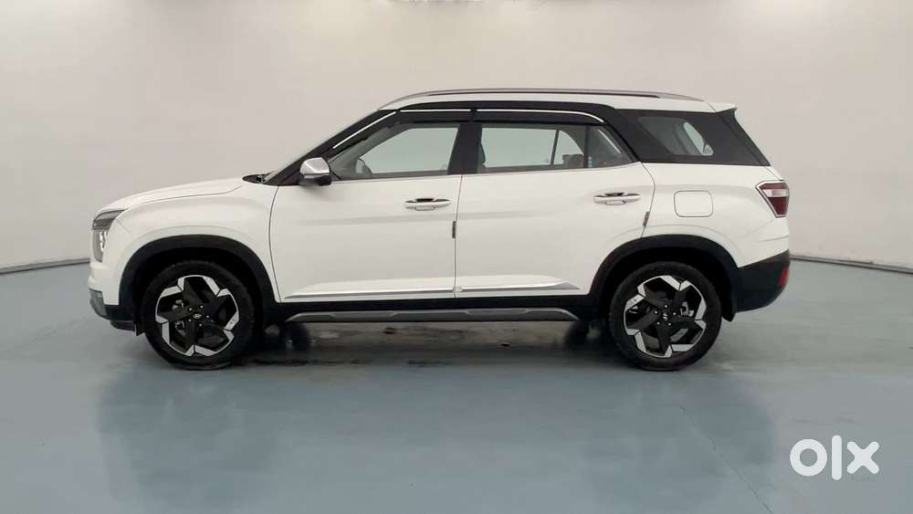 Hyundai Alcazar Platinum 7 Str 1.5 Turbo Petrol Adventure, 2023, Pet..