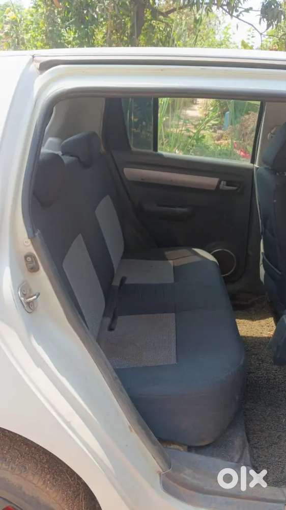 Maruti Suzuki Swift 2010 
Very Good Condition