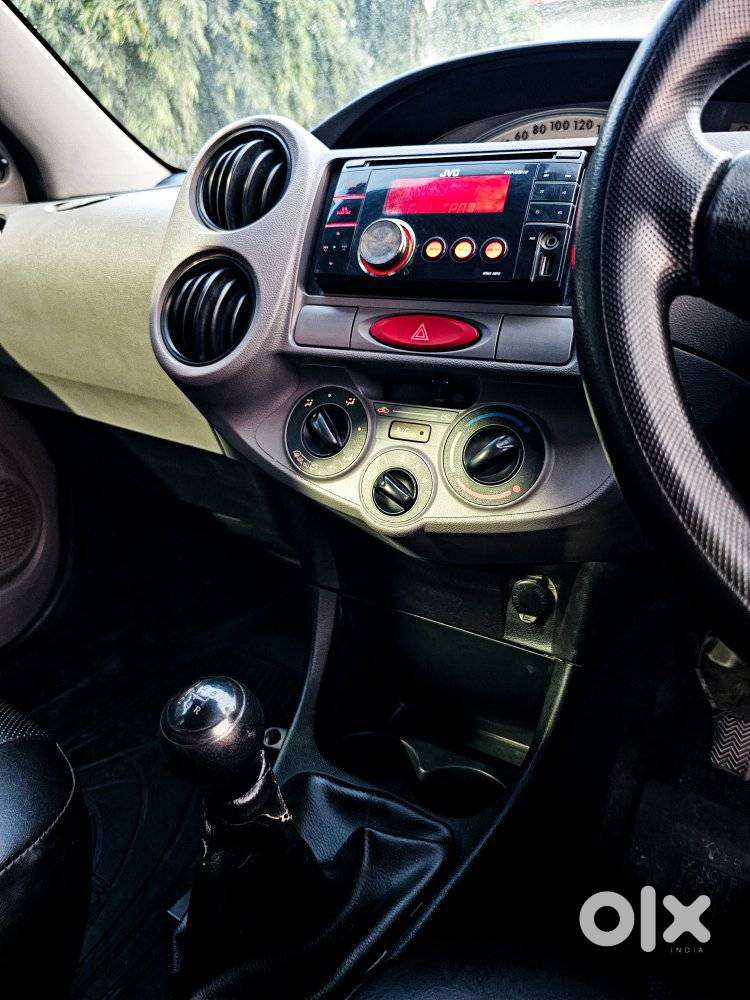 Toyota Etios Xclusive Petrol, 2011, Petrol