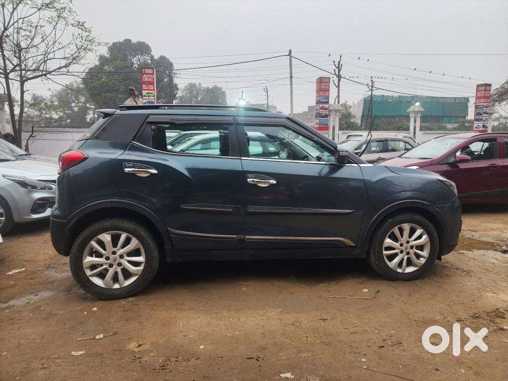 Mahindra Xuv300 W8 1.2 Petrol Dual Tone, 2020, Cng & Hybrids