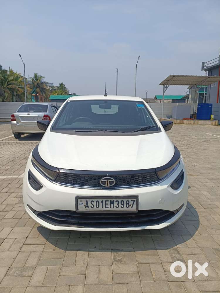 Tata Altroz 1.2 Xe, 2020, Petrol