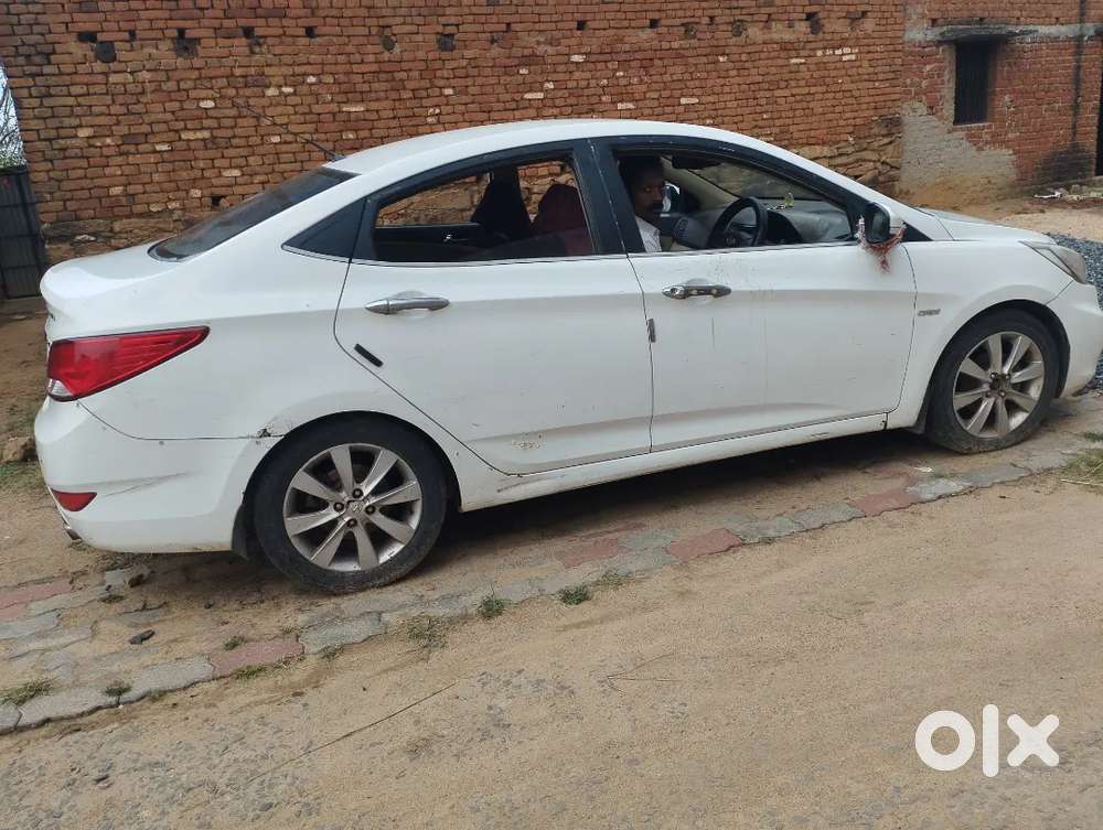 Hyundai Verna 2012 Diesel 900000 Km Driven