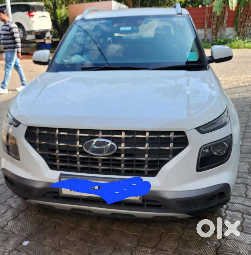 Hyundai Venue 2021 Diesel 168000 Km Driven