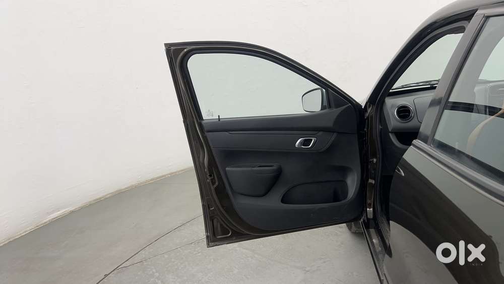 Renault Kwid 2019-ongoing 1.0 Rxt (o), 2019, Petrol