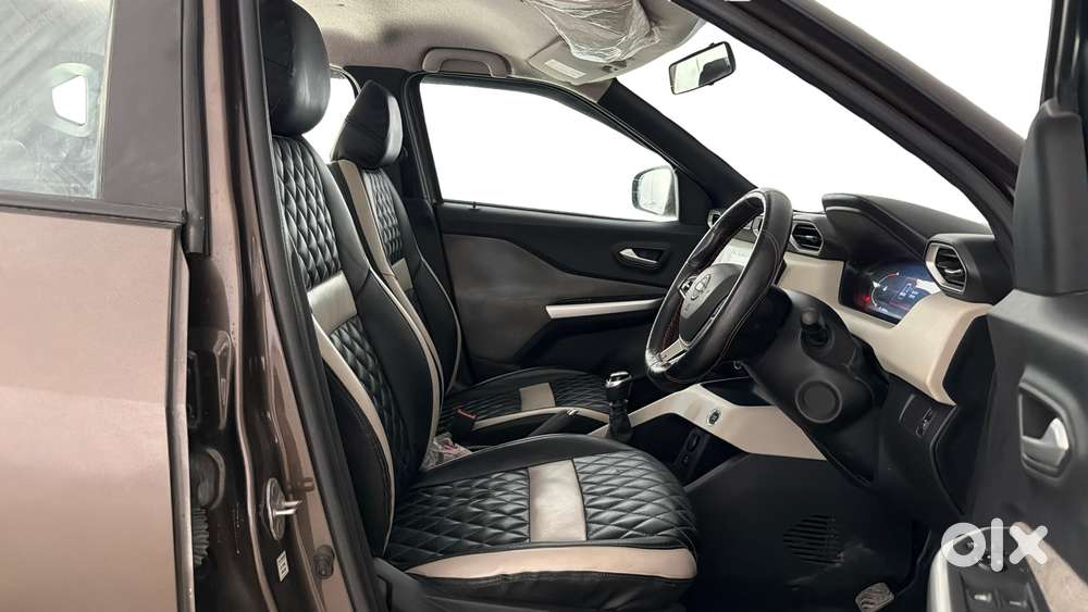 Nissan Magnite 1.0 Xv, 2021, Petrol
