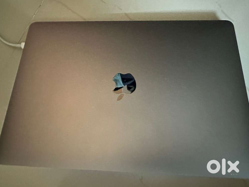 Macbook Pro M2 8 256