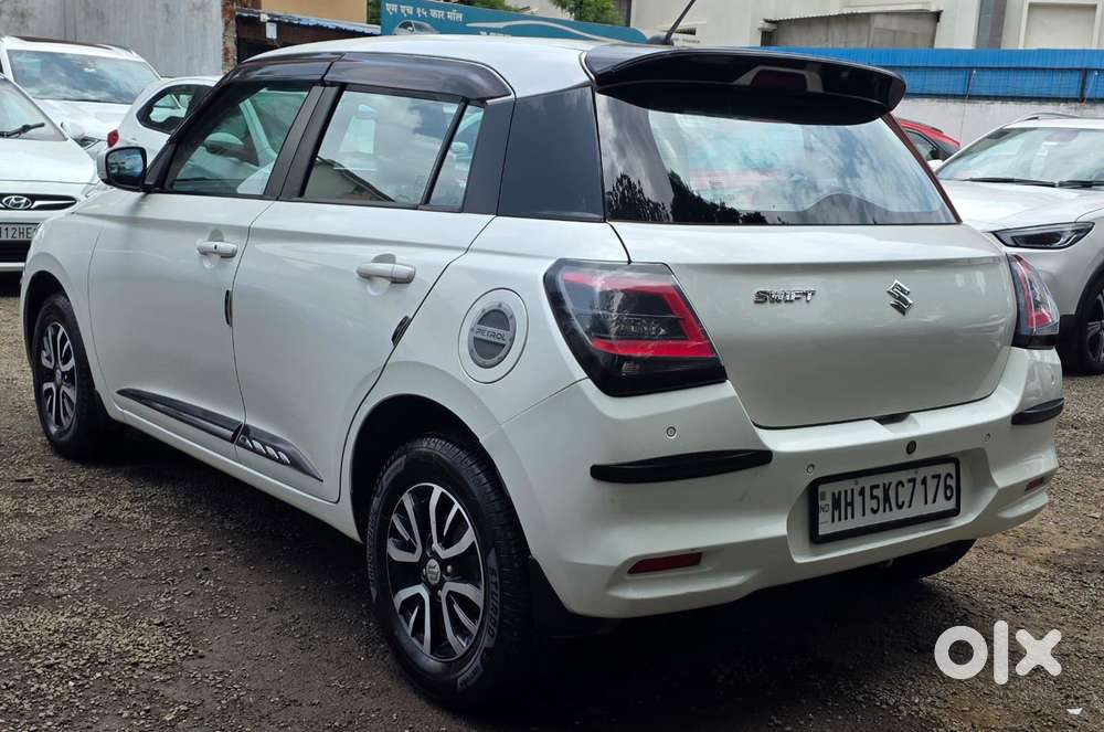Maruti Suzuki Swift Vxi + Manual, 2025, Petrol