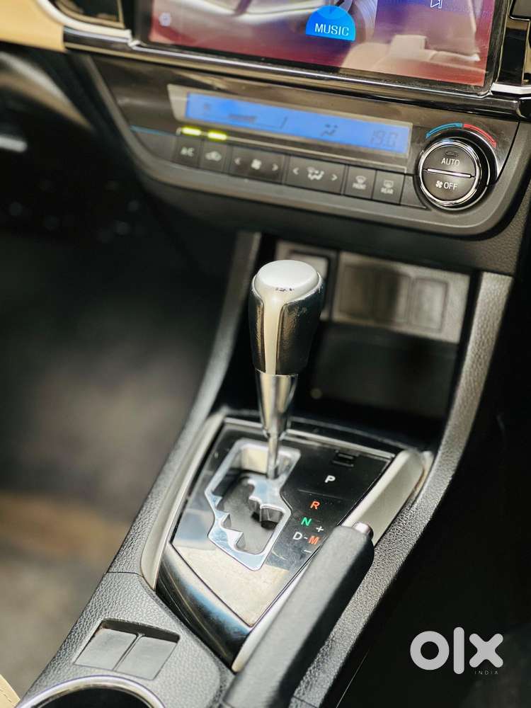 Toyota Corolla Altis G At, 2016, Petrol