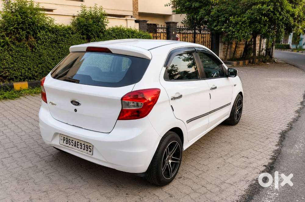 Ford Figo 1.2p Trend Mt, 2015, Petrol